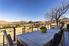 Twilight Terrace - Relax In Style 2 Bedroom Home by RedAwning