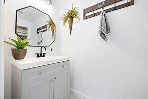 Mystic Views - Pool, Hot Tub, Game Room, Fire Pit & Desert Views 4 Bed