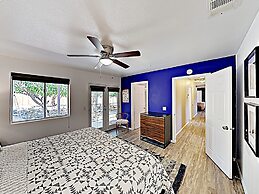 Rawhide Ranch - Walk To Pappy And Harriet's With Hot Tub! 3 Bedroom Ho