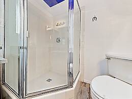 Rawhide Ranch - Walk To Pappy And Harriet's With Hot Tub! 3 Bedroom Ho