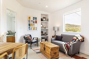 Harvest Moon Hideaway - Bbq, Hammocks & Dark Skies 2 Bedroom Home by R