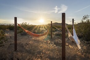 Harvest Moon Hideaway - Bbq, Hammocks & Dark Skies 2 Bedroom Home by R