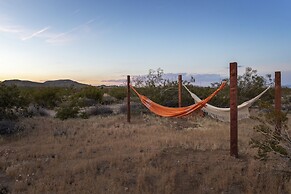 Harvest Moon Hideaway - Bbq, Hammocks & Dark Skies 2 Bedroom Home by R