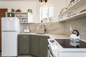 Harvest Moon Hideaway - Bbq, Hammocks & Dark Skies 2 Bedroom Home by R