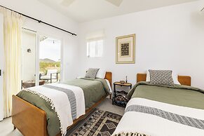 Harvest Moon Hideaway - Bbq, Hammocks & Dark Skies 2 Bedroom Home by R