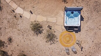 Moonview Modern Hot Tub, Bbq & Private Pool 2 Bedroom Home by RedAwnin