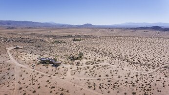 Moonview Modern Hot Tub, Bbq & Private Pool 2 Bedroom Home by RedAwnin