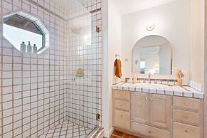 Terracasa - Hot Tub, Fire Pit, Outdoor Shower & Endless Views 2 Bedroo