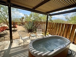 Sukha Life Hideaway - Hot Tub, Fire Pit, Privacy & Endless Views 1 Bed
