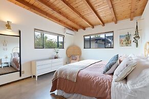 Sukha Life Hideaway - Hot Tub, Fire Pit, Privacy & Endless Views 1 Bed