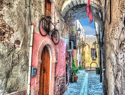 Large, Stunning Studio Apartment, Central Location