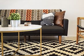 Cosmic Rabbit - Family Fun With Hot Tub!! 3 Bedroom Home by RedAwning