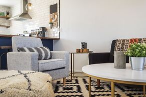 Cosmic Rabbit - Family Fun With Hot Tub!! 3 Bedroom Home by RedAwning