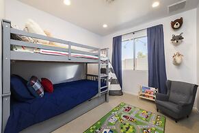 Cosmic Rabbit - Family Fun With Hot Tub!! 3 Bedroom Home by RedAwning