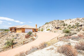 Relo Ranch-mountain Top Property W/hot Tub, Fire Pit & Ping Pong 3 Bed