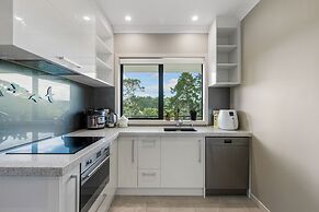 Luxe Whitford Mansion - Pool & Tennis Court