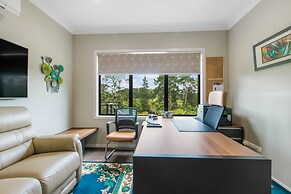 Luxe Whitford Mansion - Pool & Tennis Court