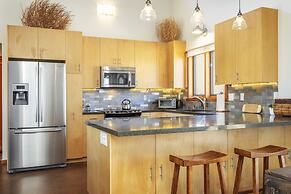 Constellation Compound - Your Own Private 10 Acres 4 Bedroom Home by R