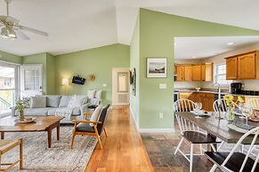 Penny by Avantstay Weaverville Home w/ Mtn Views