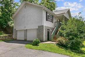 Penny by Avantstay Weaverville Home w/ Mtn Views