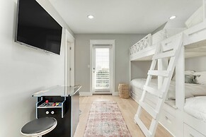 Sunfish Elegance by Avantstay Beach Access at an Indoor/outdoor Paradi