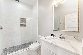 Sunfish Elegance by Avantstay Beach Access at an Indoor/outdoor Paradi