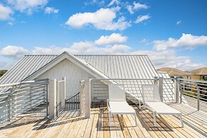 Sunfish Elegance by Avantstay Beach Access at an Indoor/outdoor Paradi