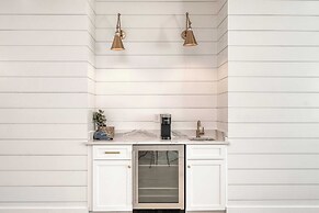 Sunfish Elegance by Avantstay Beach Access at an Indoor/outdoor Paradi