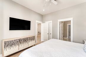Sunfish Elegance by Avantstay Beach Access at an Indoor/outdoor Paradi