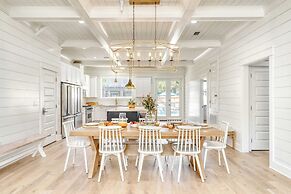 Sunfish Elegance by Avantstay Beach Access at an Indoor/outdoor Paradi