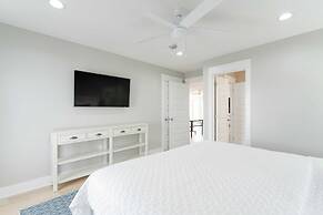 Sunfish Elegance by Avantstay Beach Access at an Indoor/outdoor Paradi