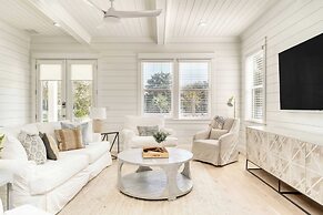 Sunfish Elegance by Avantstay Beach Access at an Indoor/outdoor Paradi