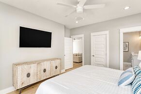 Sunfish Elegance by Avantstay Beach Access at an Indoor/outdoor Paradi