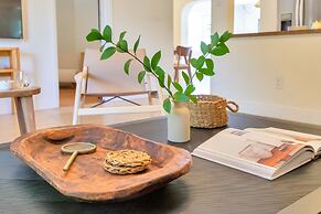 Summerfin by Avantstay Sunny Retreat Minutes From the Shore!