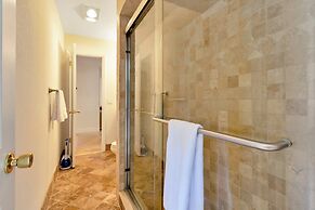 Summerfin by Avantstay Sunny Retreat Minutes From the Shore!