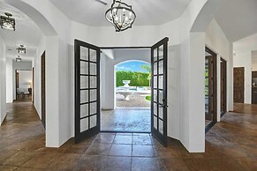 Villa Toscana by Avantstay Palatial Villa With Spa, Pool, Theater & Ga