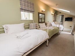 The Stables and West Wing