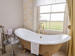 The Stables and West Wing