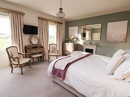 The Stables and West Wing