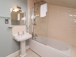 The Stables and West Wing