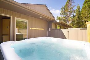 Sage Blush by Avantstay Upgraded 4 Bdr/chefs Kitchen/ A/c/hot Tub!