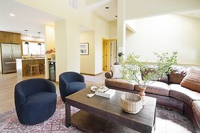 Sage Blush by Avantstay Upgraded 4 Bdr/chefs Kitchen/ A/c/hot Tub!