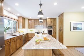 Sage Blush by Avantstay Upgraded 4 Bdr/chefs Kitchen/ A/c/hot Tub!