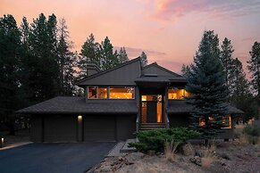 Sage Blush by Avantstay Upgraded 4 Bdr/chefs Kitchen/ A/c/hot Tub!