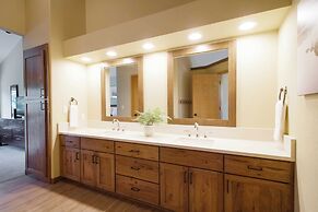 Sage Blush by Avantstay Upgraded 4 Bdr/chefs Kitchen/ A/c/hot Tub!