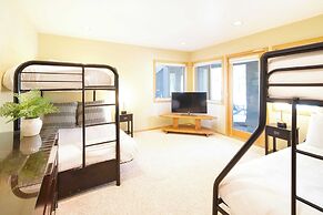 Sage Blush by Avantstay Upgraded 4 Bdr/chefs Kitchen/ A/c/hot Tub!