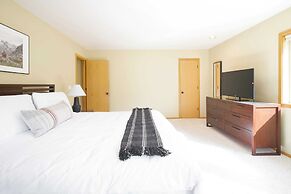 Sage Blush by Avantstay Upgraded 4 Bdr/chefs Kitchen/ A/c/hot Tub!
