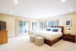 Sage Blush by Avantstay Upgraded 4 Bdr/chefs Kitchen/ A/c/hot Tub!