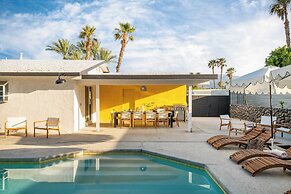 Yellowjacket by Avantstay Entertainers Yard, 20min 2 Coachella Valley 