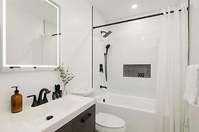 Yellowjacket by Avantstay Entertainers Yard, 20min 2 Coachella Valley 